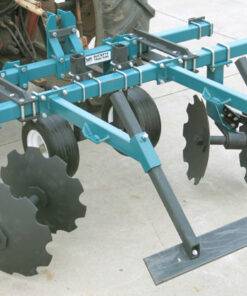 Leveling bar on 2 bar bedder attached to a tractor back